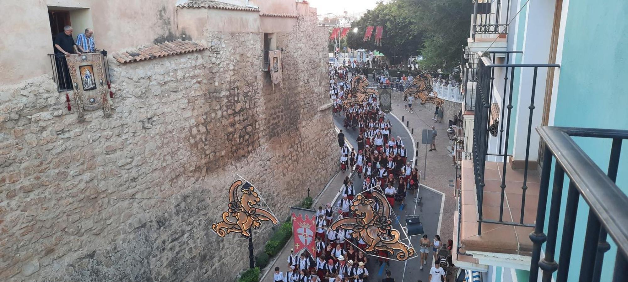 Mu, Situada En La Muralla Del Casco Historico
