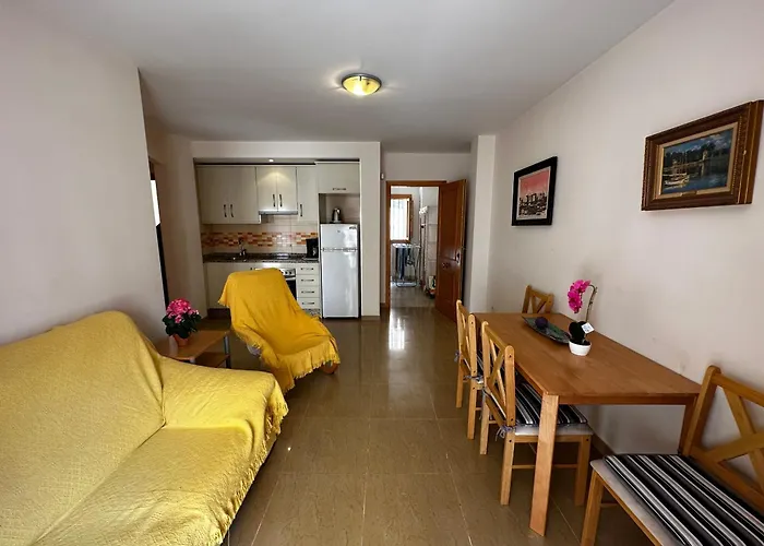 Mu, Apartamento Situada En La Muralla Del Casco Historico